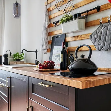 Homefy Design Apartment - Top Location - Old Building Charme Meets Modern Design Apartment